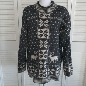Unlimited Quest Clothing Gray White Wool Blend Mock Neck Sweater Snowflake Large